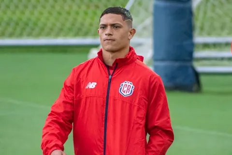 De vivir en un "precario" a jugar un Mundial; la conmovedora historia de Anthony Hernández [VIDEO]