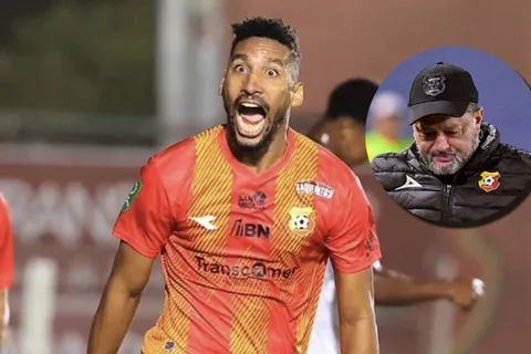 Marcel Hernández y un revés para Jafet Soto.