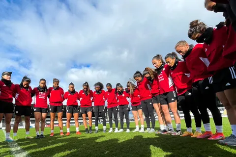 Costa Rica femenina vs. Escocia hoy en vivo: cómo formará Amelia Valverde y quiénes serán las titulares.