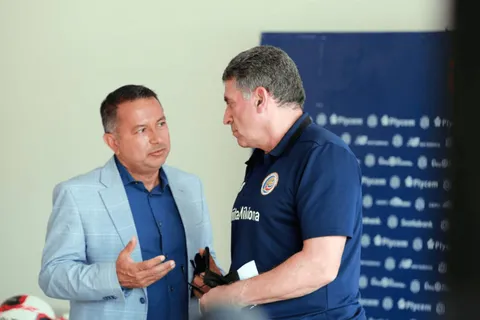 Rodolfo Villalobos aclaró qué sucederá con Luis Fernando Suárez después de Qatar 2022