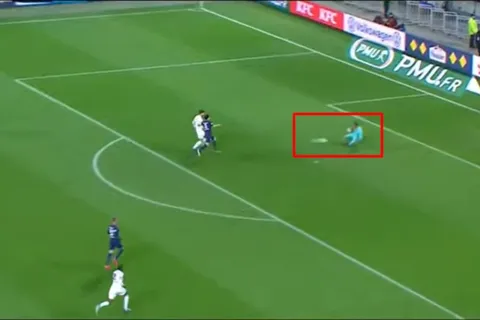 Keylor siendo Keylor: PSG ganó y el tico atajó un mano a mano