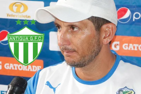 Ronald González lo hace de nuevo: la estrella de Antigua GFC que se muda a Comunicaciones