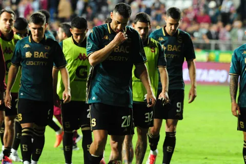 Saprissa muy complicado por la sanción.