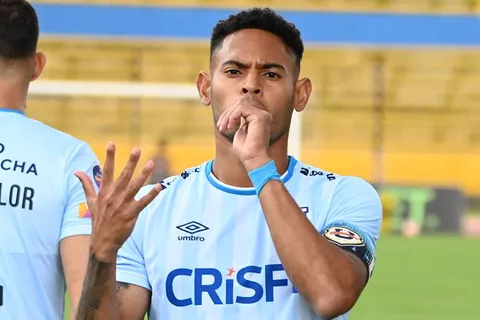 Ismael Díaz festejando con la Universidad Católica.