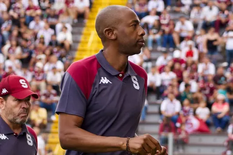 Wanchope tiene problemas de cara al Clásico.