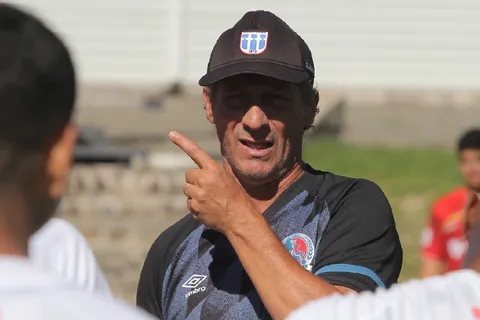 Pedro Troglio confirma sí hará más contrataciones para Olimpia