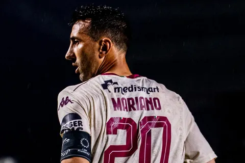 Mariano Torres quedó mal con este dato. (Foto: Saprissa)