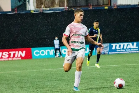 Costa Rica: Brandon Aguilera afirmó que los defensas son más "mala leche" en el fútbol nacional