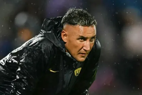 Keylor Navas llega a la élite: el arquero recibe una gran noticia mientras Pumas se mantiene en vilo por su futuro