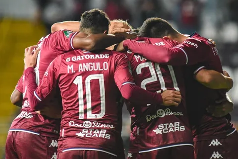 Saprissa apunta todos sus cañones por un volante de la Liga Nacional