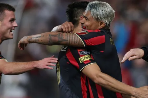 Se acabó el sueño: Los Martínez volvieron a amargar la noche de Motagua