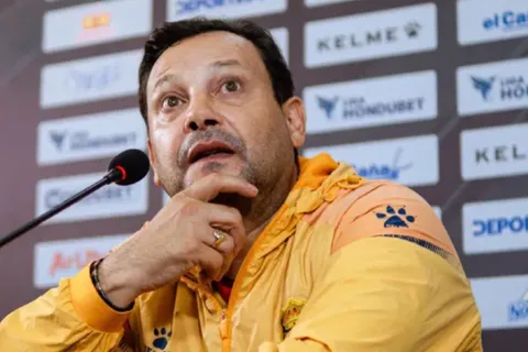 “Hay que llamarlo”: Jeaustin Campos recibe el apoyo menos pensado mientras muchos lo piden para llevar a Costa Rica al Mundial 2026
