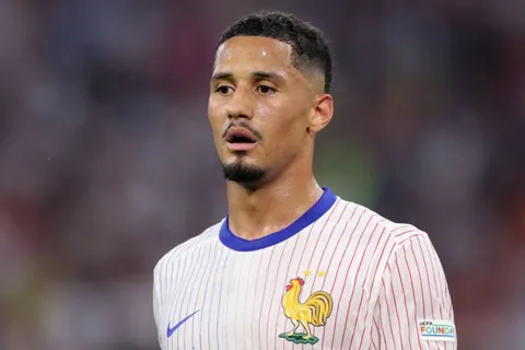 ¿Por qué no juega William Saliba en Francia vs. Inglaterra por el tercer puesto del Mundial 2026?