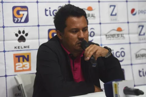 Amarini Villatoro responde a quienes lo tachan de jugar defensivo