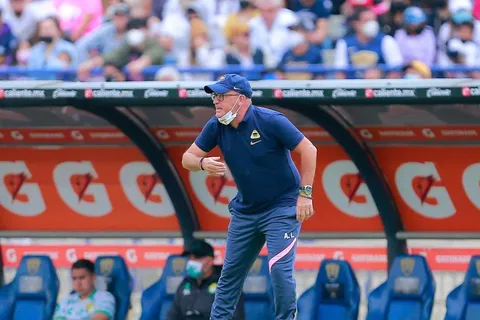 Técnico de Pumas: “Saprissa puede jugar de igual a igual a cualquiera de México”