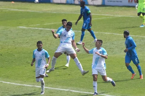 Guatemala da la sorpresa y vence por 2-1 a Honduras [VIDEO]