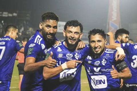 Cartaginés sorprende y anuncia fogueo de lujo ante Rayados de México