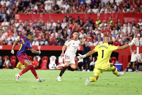 Barcelona arrasa en La Liga: 31 goles en siete partidos y Raphinha manda en el Pichichi