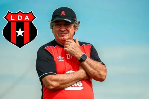 Machillo Ramírez lo limpió de Alajuelense pero no lo pueden echar y ahora su futuro cambia por completo: "No está fuera de la Liga"