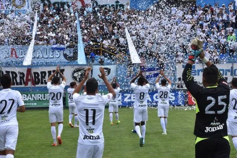 Alianza no va al Trofeo Carranza y la organización reaccionó