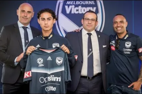 ¿Nueva joya? Josh Urbina, el salvadoreño que fichó por un grande de Australia