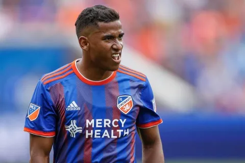 Al tico Allan Cruz se le aparecen los goles y aquí quedó demostrado