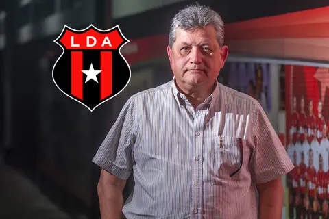 “Ser expulsado”: Raúl Pinto enfrenta el peor castigo en Alajuelense por revelar detalles de la salida de Machillo Ramírez