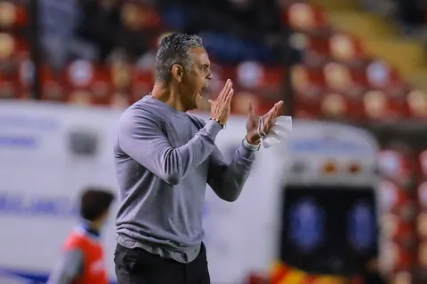 Héctor Altamirano anunció la caída de Herediano. (Foto: Getty Images)