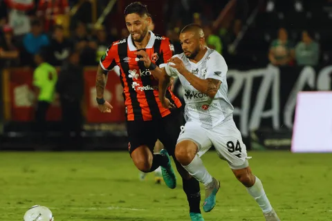 ₡20 millones: la cifra que desata una intensa puja entre Alajuelense y Herediano