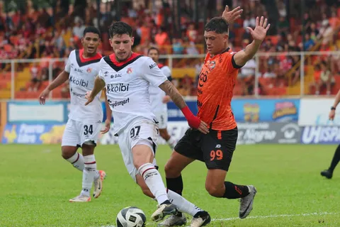 Alajuelense quiere perjudicar a Puntarenas.