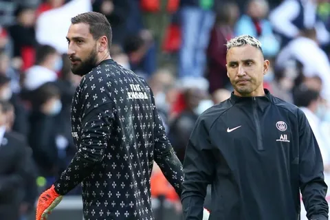 Medios franceses elogian a Gianliugi Donnarumma y apuntan a Keylor Navas