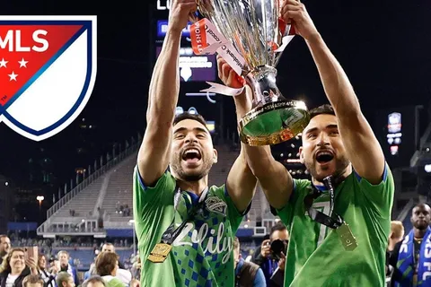 Alex Roldán rompe particular marca en la MLS