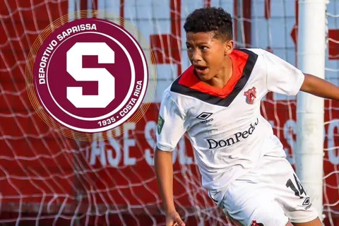 ¿Quién es y cómo juega James Warren, la nueva promesa de Saprissa que llega desde Alajuelense?