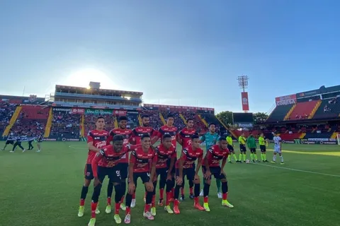 Alajuelense reclamó los puntos ante San Carlos y ahora es líder
