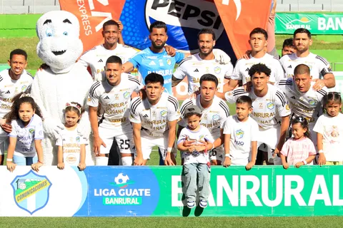 El bochornoso momento que se vivió en la derrota de Comunicaciones contra Xelajú MC