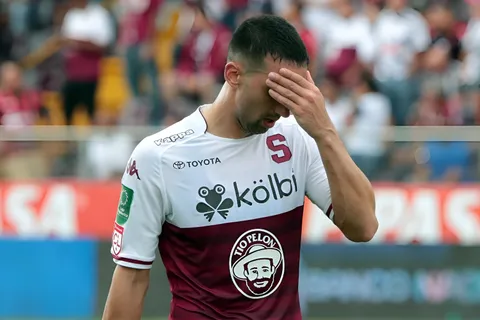 ¿La última Recopa? Mariano Torres siembra dudas sobre su futuro en Saprissa antes de enfrentar a Alajuelense