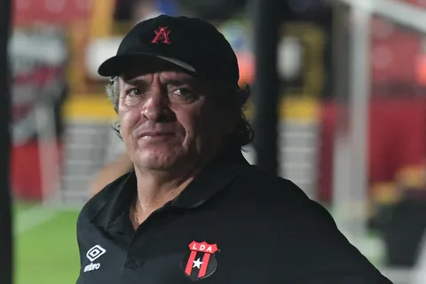 "Capítulo cerrado": Machillo Ramírez respondió la pregunta sobre su futuro como DT que tenía en vilo a Alajuelense