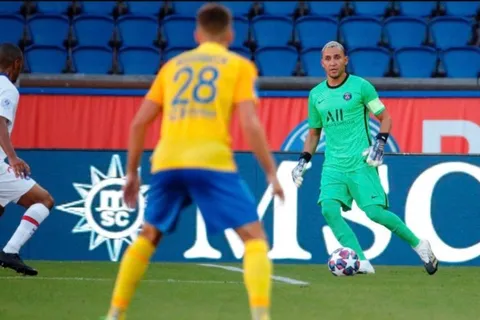 Keylor Navas fue capitán del Paris Saint Germain por primera vez