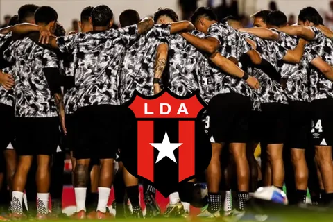 De Alajuelense a la élite: una de las figuras más polémicas del Machillo Ramírez da el salto que nadie imaginaba