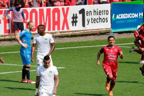 Malacateco vence a Comunicaciones en la ida de la Final de Guatemala [VIDEO]