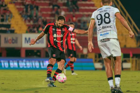 Alajuelense tendría cerrado un jugador para el 2025.