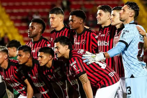 "Decisión institucional": Alajuelense borra a cuatro figuras clave de Machillo Ramírez en el momento más crítico de los manudos