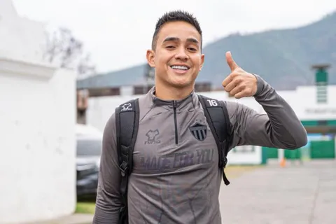 oscar santis-antigua gfc-futuro