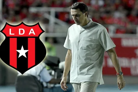 Alexandre Guimaraes desmiente vínculo con Alajuelense