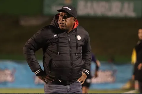 No solo es por el TAS: Hernán Medford entra en una crisis inesperada en el futbol de Guatemala