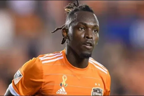 Alberth Elis: "Olimpia sigue siendo el más grande de Centroamérica"