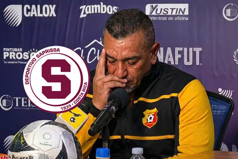 herediano-saprissa-jose-giacone-en-conferencia
