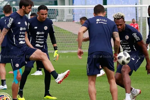 Bryan Ruiz desmitió divisiones en la Sele
