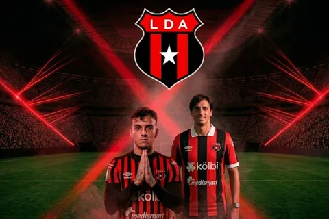 Alajuelense se mueve en el mercado.