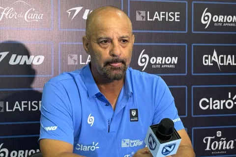 Se olvida de Nicaragua: El Fantasma Figueroa es favorito para dirigir a una de las Selecciones de Conmebol con mayor tradición